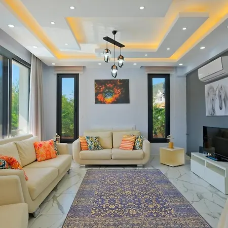 Lotus Yesiluezuemlue Villa